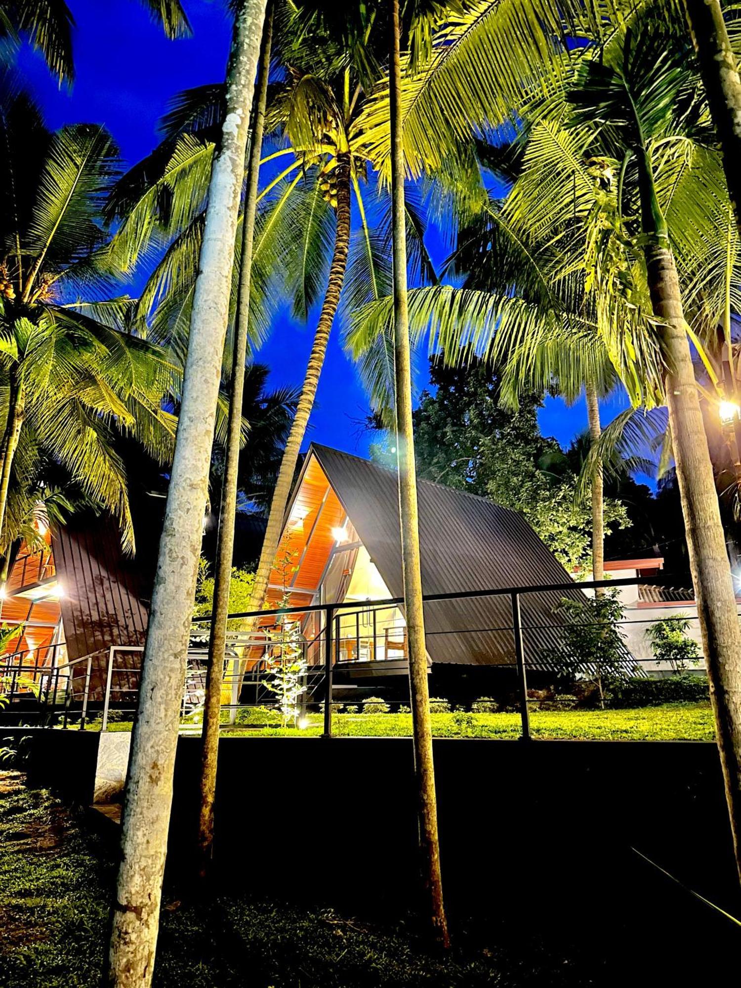 Rustic Cottages Udawalawe Exterior photo