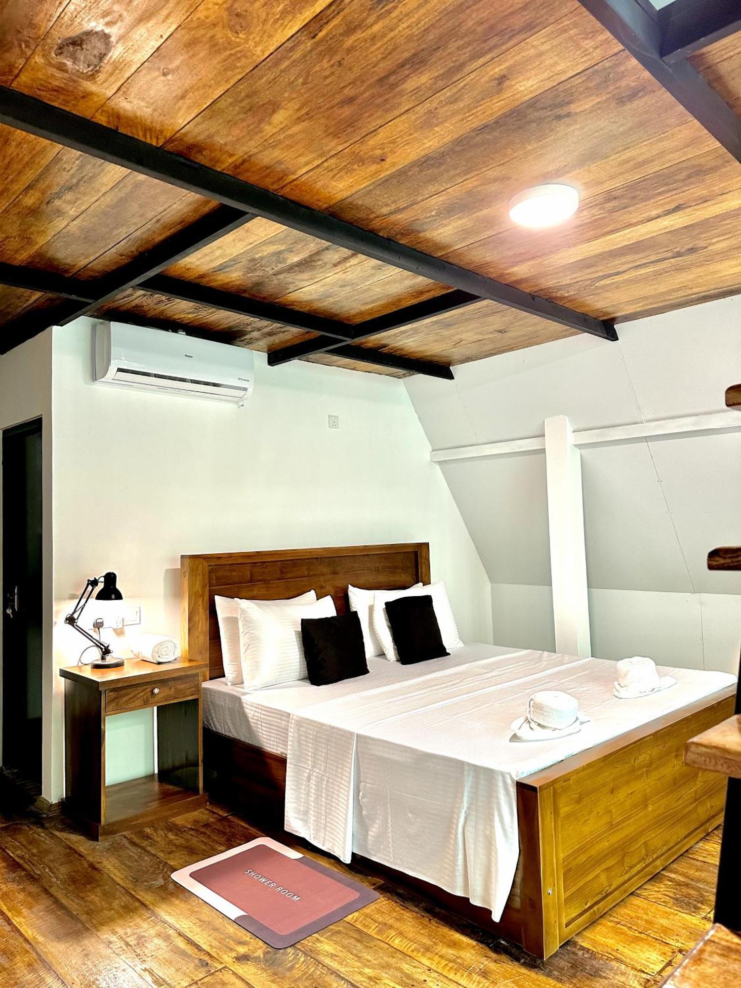 Rustic Cottages Udawalawe Exterior photo